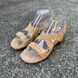 Vaneli Sport Women's Sz 7‎ M Cork Adjustable Strap Walking Sandal EUC